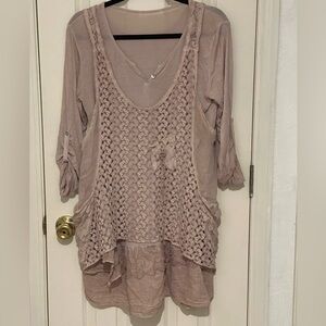 Boutique Elegant Lace Overlay Women's Top